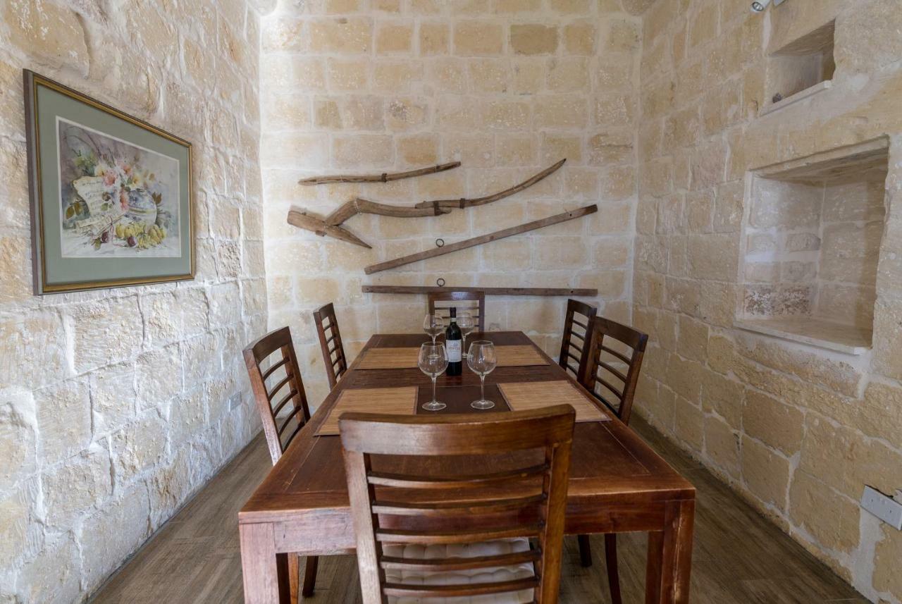 Zeppi'S Luxury Holiday Farmhouse With Private Pool Għarb 外观 照片