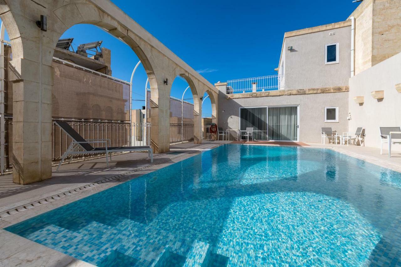 Zeppi'S Luxury Holiday Farmhouse With Private Pool Għarb 外观 照片