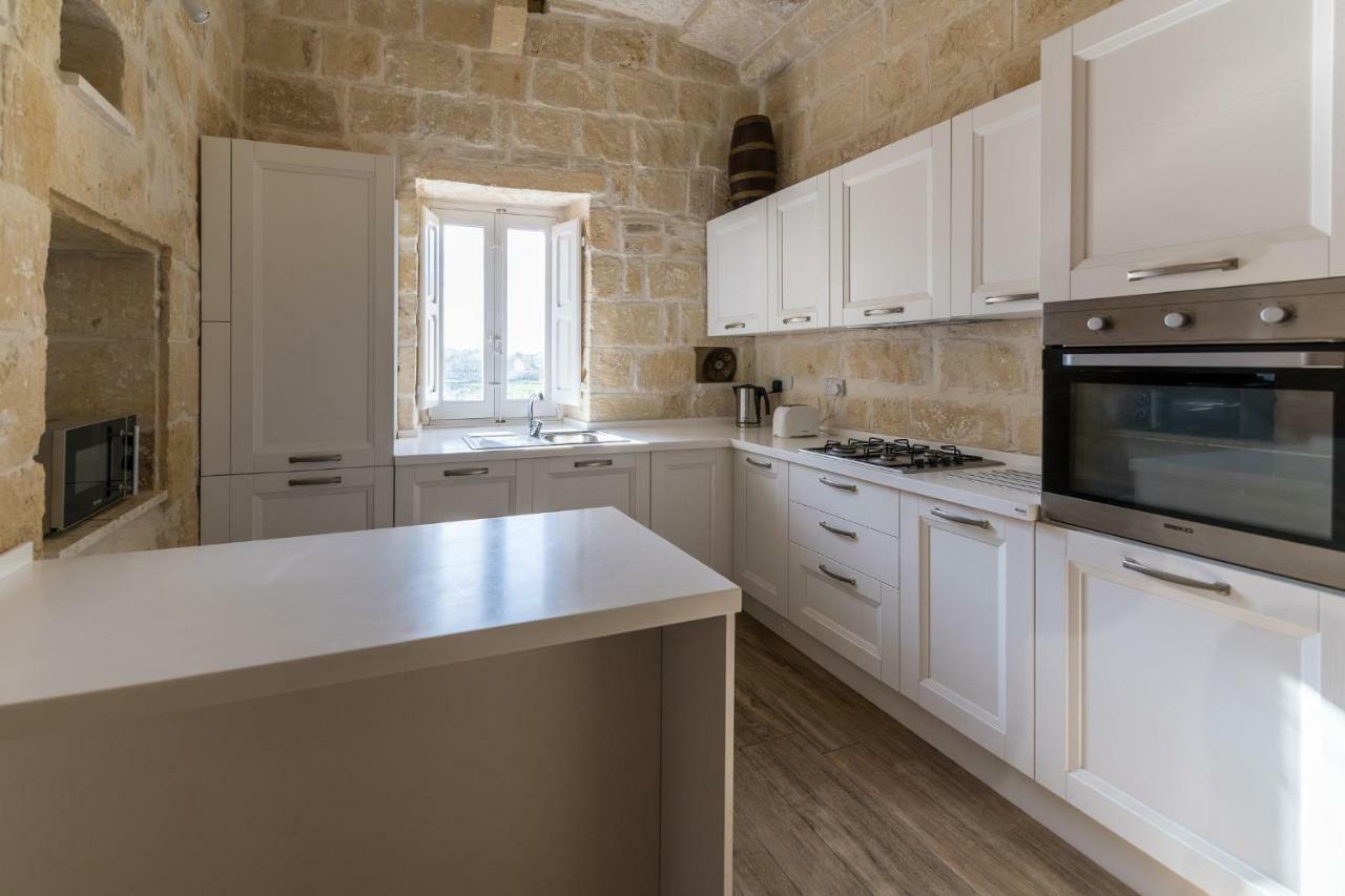 Zeppi'S Luxury Holiday Farmhouse With Private Pool Għarb 外观 照片