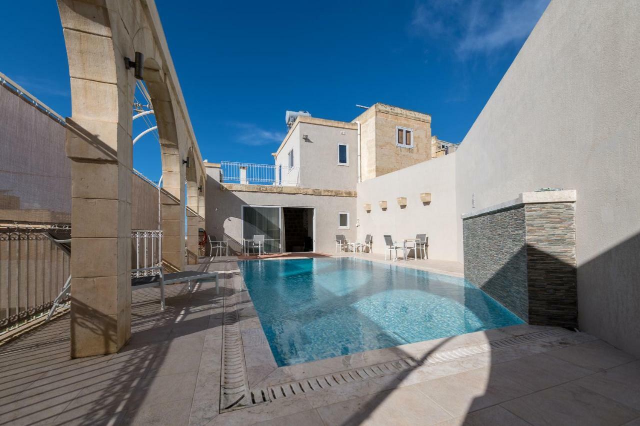 Zeppi'S Luxury Holiday Farmhouse With Private Pool Għarb 外观 照片