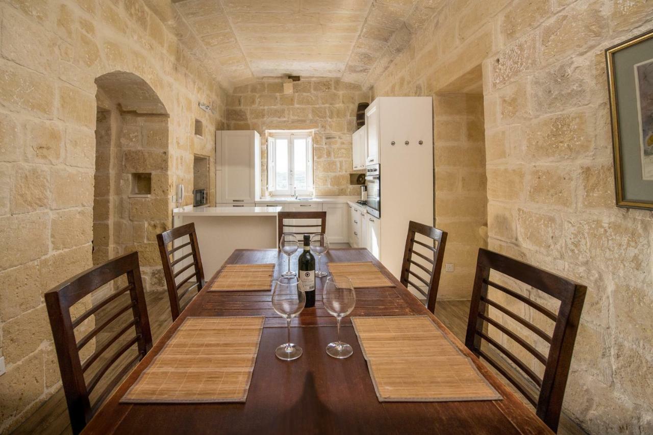 Zeppi'S Luxury Holiday Farmhouse With Private Pool Għarb 外观 照片