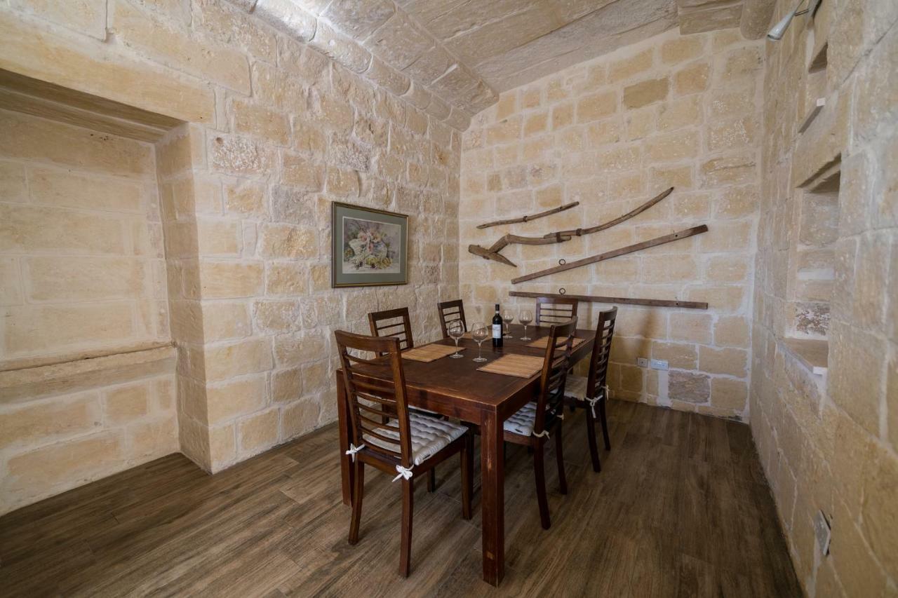 Zeppi'S Luxury Holiday Farmhouse With Private Pool Għarb 外观 照片