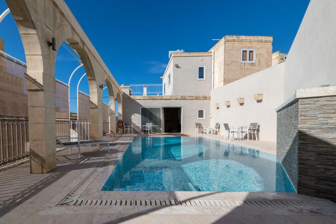 Zeppi'S Luxury Holiday Farmhouse With Private Pool Għarb 外观 照片